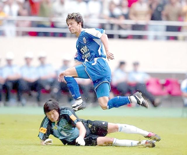 大连赛季前景堪忧，球员伤停不断成隐患的简单介绍